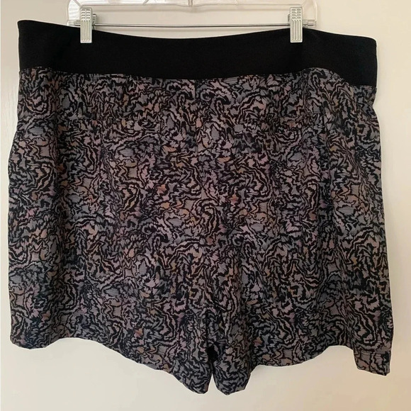 NWT Athleta Trekkie  North Shorts - Picture 2 of 8